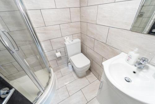 STAYSA Equipped studios near QE and UOB in GuestHouse close to the city!, Birmingham (foto 2)