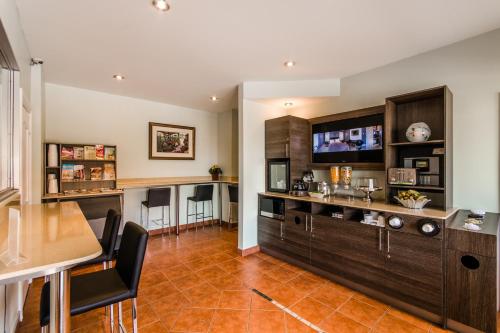 Előcsarnok, Olux Hotel-Motel-Suites in Laval (Qébec)