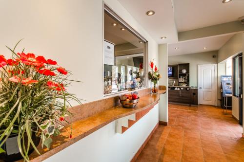 Előcsarnok, Olux Hotel-Motel-Suites in Laval (Qébec)