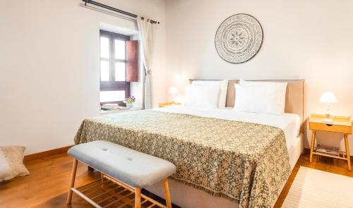 Double or Twin Room image 4