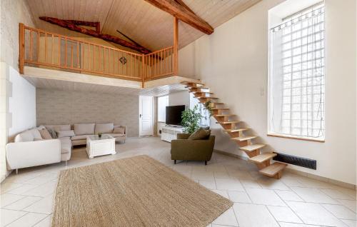 Six-Bedroom Holiday Home