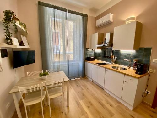 Casa Giró, Neapel (Foto 5)