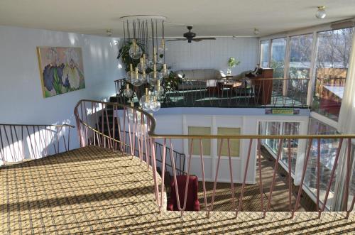 Red Carpet Inn and Suites Ebensburg - 로비