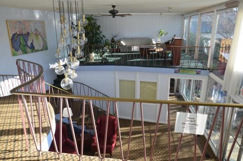 Red Carpet Inn and Suites Ebensburg - 로비