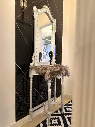 Pharaoh  jacuzzi pyramids view  in Mohandesin