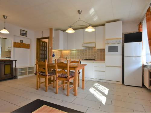  Apartment Santa Lucia-3 by Interhome in Valdisotto