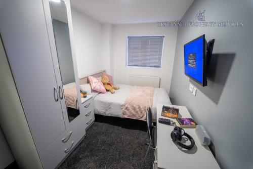 76 Bournbrook road Equipped studios near QE, Birmingham (photo 5)