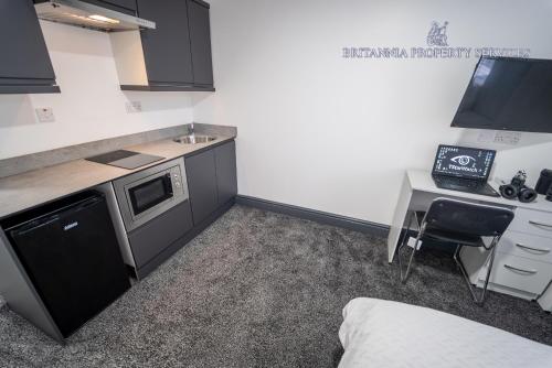 76 Bournbrook road Equipped studios near QE, Birmingham (photo 10)