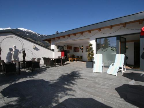 Apartment Erzherzog's Apts-Zillertal Alpen Lodge by Interhome