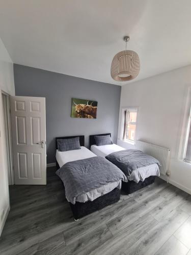 Lovely 2-bedroom house close to Media City.