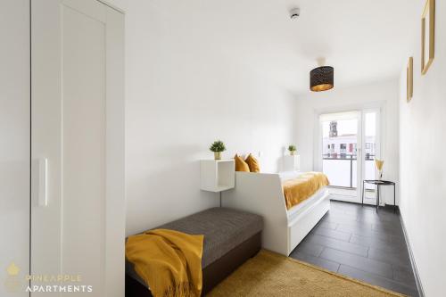 PINEAPPLE APARTMENTS - Zwinger VI - 98qm - 1x free parking, Dresden (Foto 6)