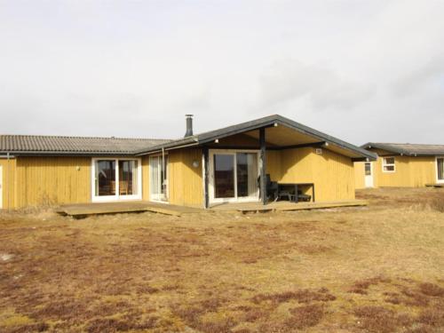 Holiday Home Alka - from the sea in Western Jutland by Interhome