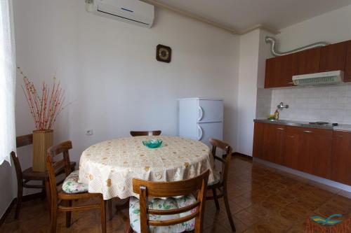 Apartments Antica - image 4