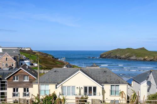 The Beach House & Porth Sands Apartments - image 3