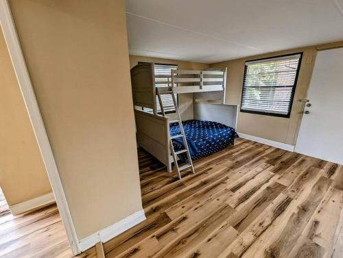 Modern & Comfy Lagoon Oasis - River Views - Parking in Titusville, USA