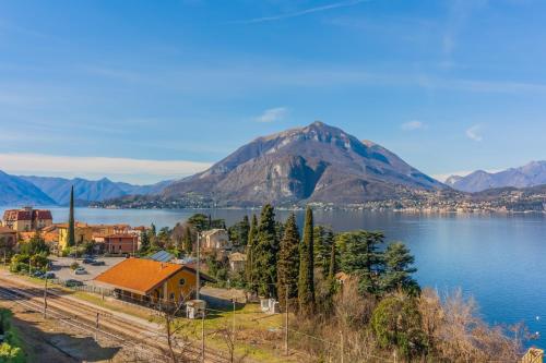 Youhosty - Varenna Panoramic Dream