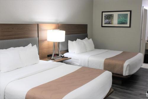 Quality Inn & Suites Near White Sands National Park