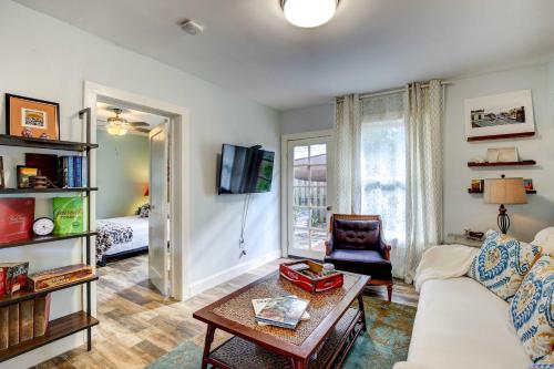 Fort Lauderdale Vacation Rental about 4 Mi to Beach in Fort Lauderdale, USA