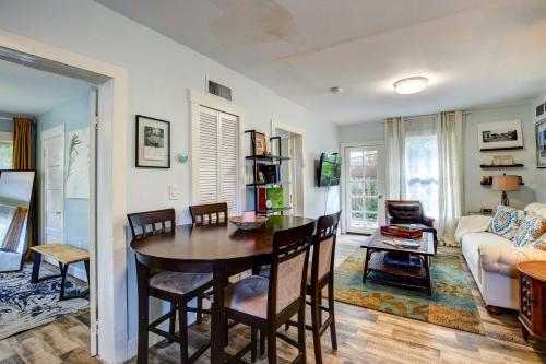Fort Lauderdale Vacation Rental about 4 Mi to Beach in Fort Lauderdale, USA
