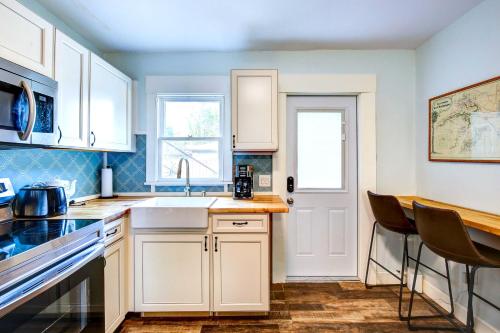 Fort Lauderdale Vacation Rental about 4 Mi to Beach in Fort Lauderdale, USA