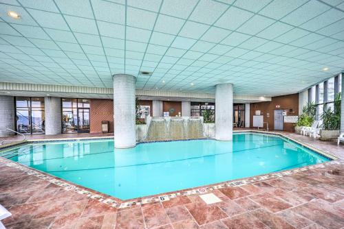 3 Mi to Sugar Mountain Resort Condo with Balcony! thumb 3
