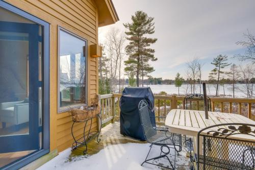 Elk Rapids Condo with Balcony Overlooking Elk Lake! in Elk Rapids, USA