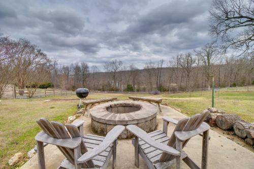 Mountain Home Cabin with Fire Pit Less Than 1 Mi to Lake!