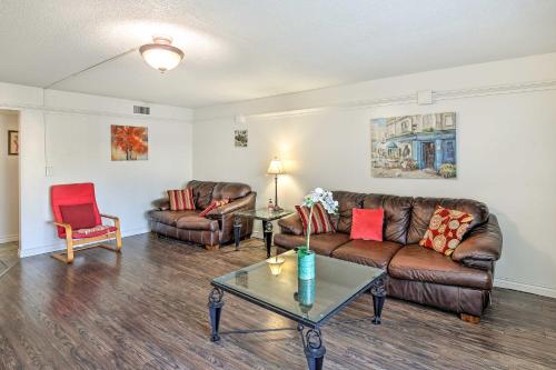 Convenient Inglewood Condo 1 Mile to SoFi!