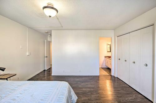 Convenient Inglewood Condo 1 Mile to SoFi!