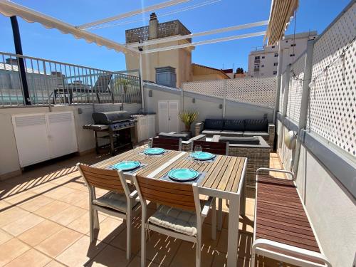 Mirella - Penthouse apartment with privat pool and terrace