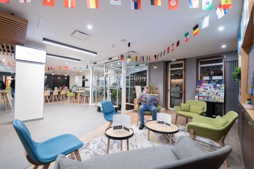 Holiday Inn Calais an IHG Hotel - image 2
