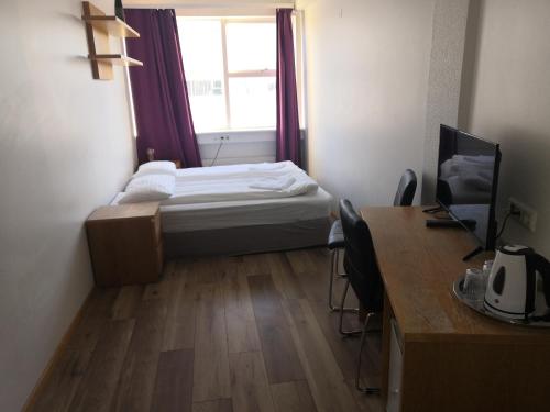 Standard Double Room with Shared Bathroom