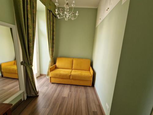 Palazzo del Principe Di Sangro 3 bedrooms 3 bathrooms & Terrace! - Tap to explore photos