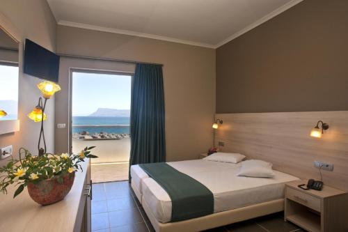 Elena Beach Hotel - image 5