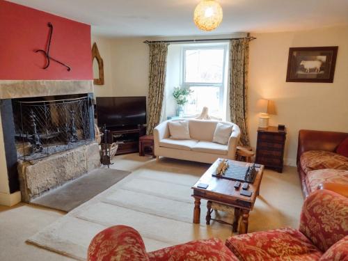 Shared lounge/TV area, Black Dog House in Westgate