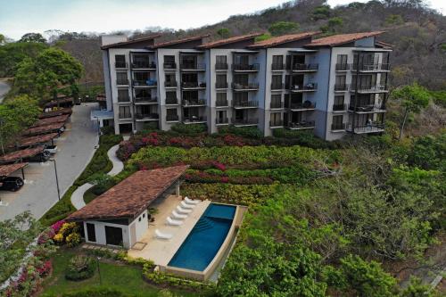 Cozy 1BR Condo with Partial Ocean View - Roble Sabana - Reserva Conchall in Playa Conchal