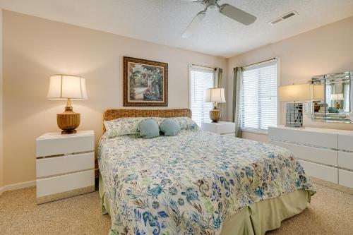 Condo with 2 Decks - Steps to Wrightsville Beach!