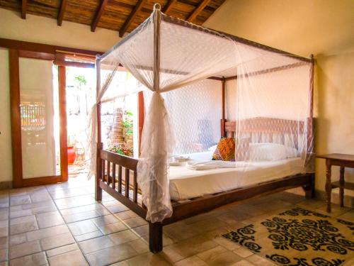 Hotel Restaurante Spa La Barca de Oro in ลาสเปนิตัส