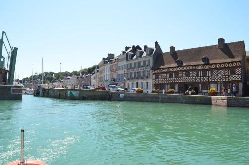 Très bel appartement au pied du port l'Albâtre