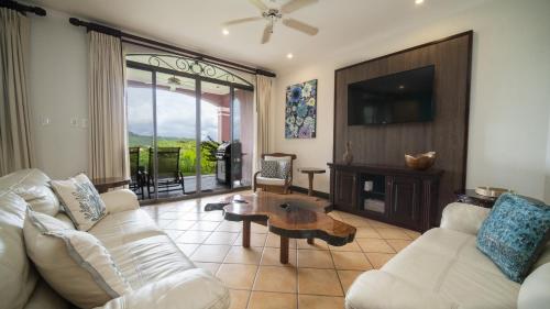 Bougainvillea 3103 Luxury Apartment - Reserva Conchal