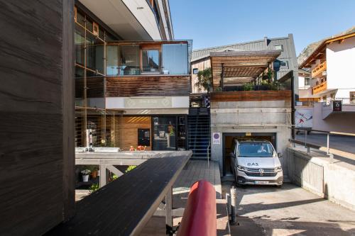 2 bedrooms, 3 beds