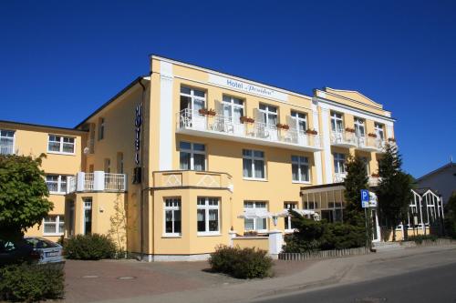 Entrance, Hotel Poseidon near Gundis Fischkaten