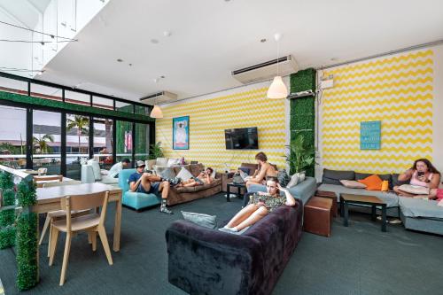 Sala de estar / sala de TV, Tequila Sunrise Hostel Surfers Paradise in Gold Coast