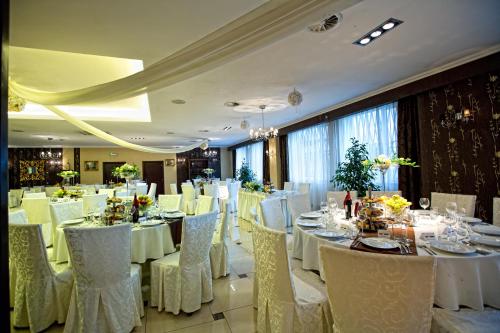 Hotel Gold - image 2
