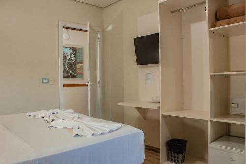 2 twin beds