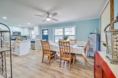 Cozy Wilmington Vacation Rental 10 Mi to Beach! in Myrtle Grove