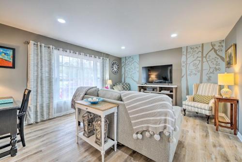 Cozy Wilmington Vacation Rental 10 Mi to Beach! in Myrtle Grove
