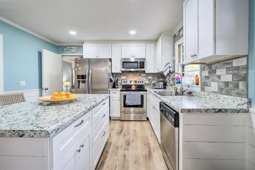 Cozy Wilmington Vacation Rental 10 Mi to Beach! in Myrtle Grove