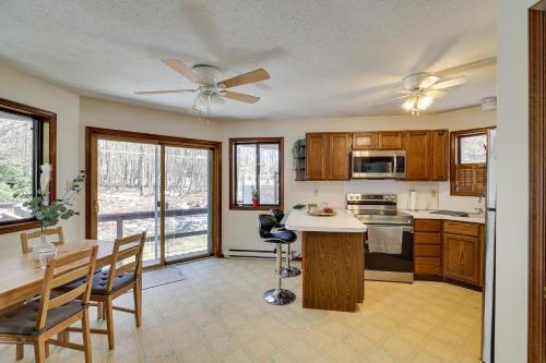 Pocono Summit Vacation Rental with Grill and Fire Pits in Pocono Summit, USA