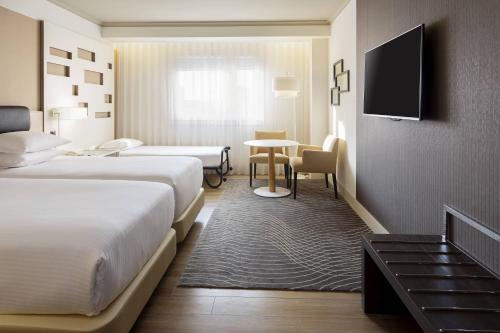 Madrid Marriott Auditorium Hotel & Conference Center - image 13